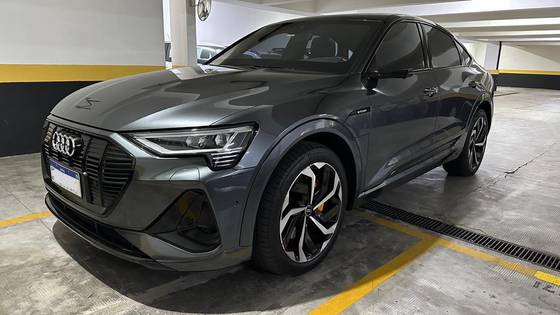 AUDI E-TRON ELÉTRICO SPORTBACK PERFORMANCE QUATTRO